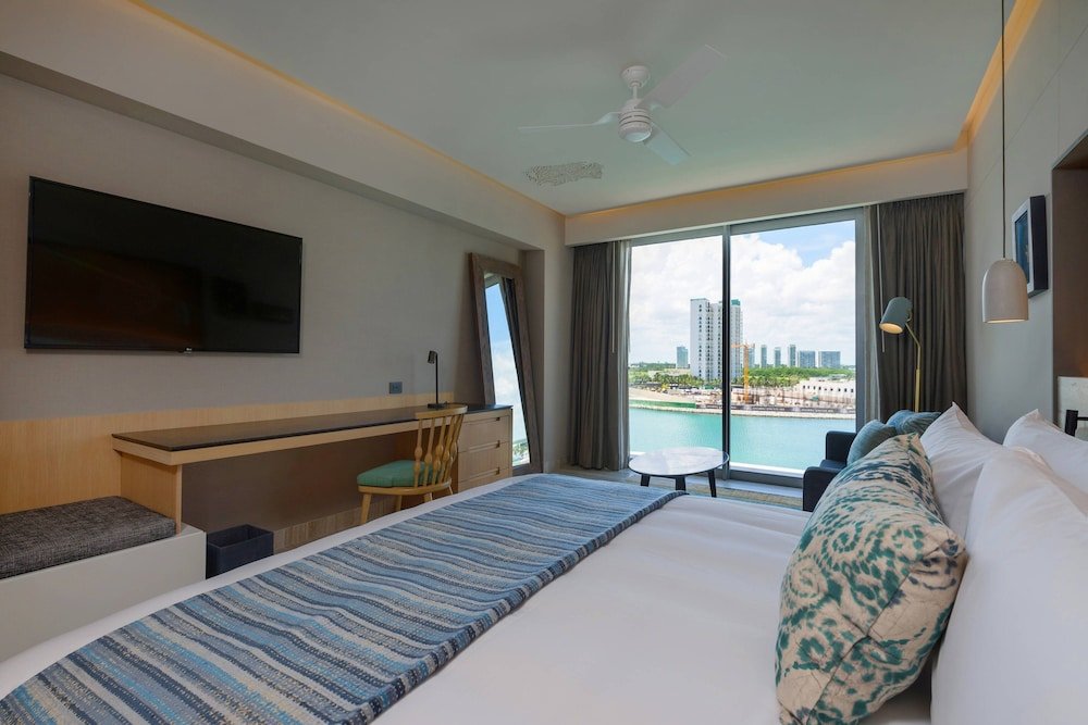 Habitación, 1 cama king con sofá cama, para no fumadores, vista a la marina (Balcón)