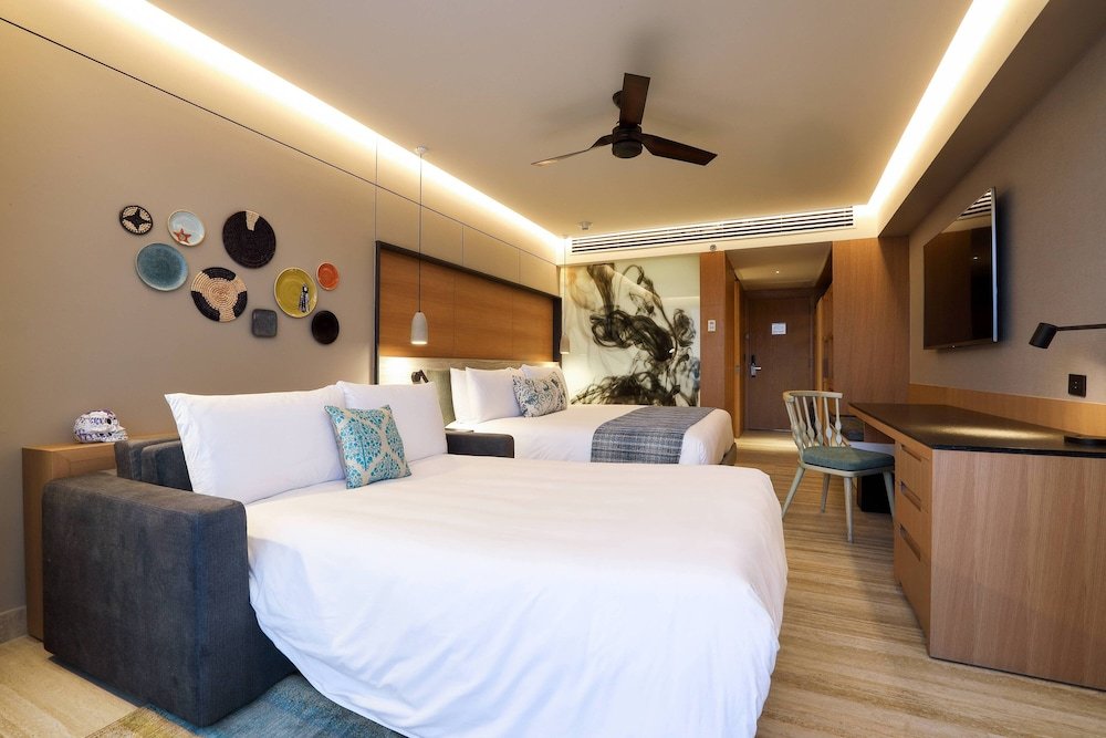 Habitación con 1 cama King y sofá cama, Balcón, Vista al mar — 6
