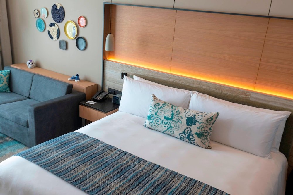 Habitación Deluxe, 1 cama King con sofá cama, No fumadores, Balcón — 6