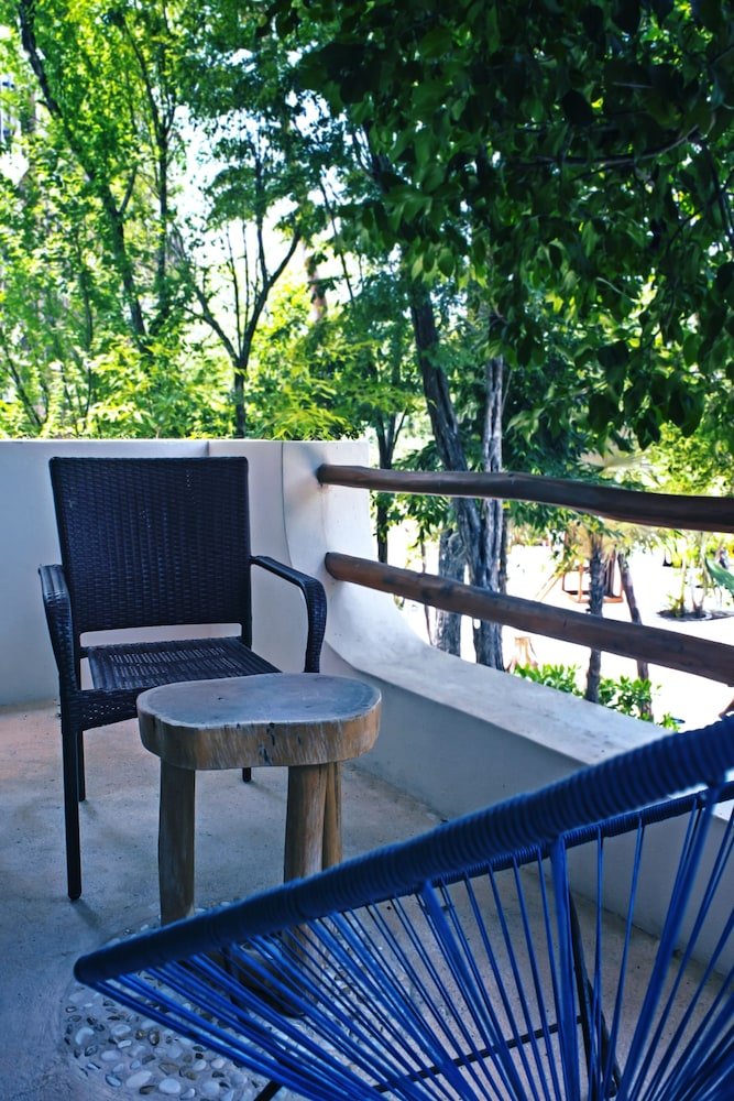 Habitación Estándar, 2 camas dobles, balcón — 6
