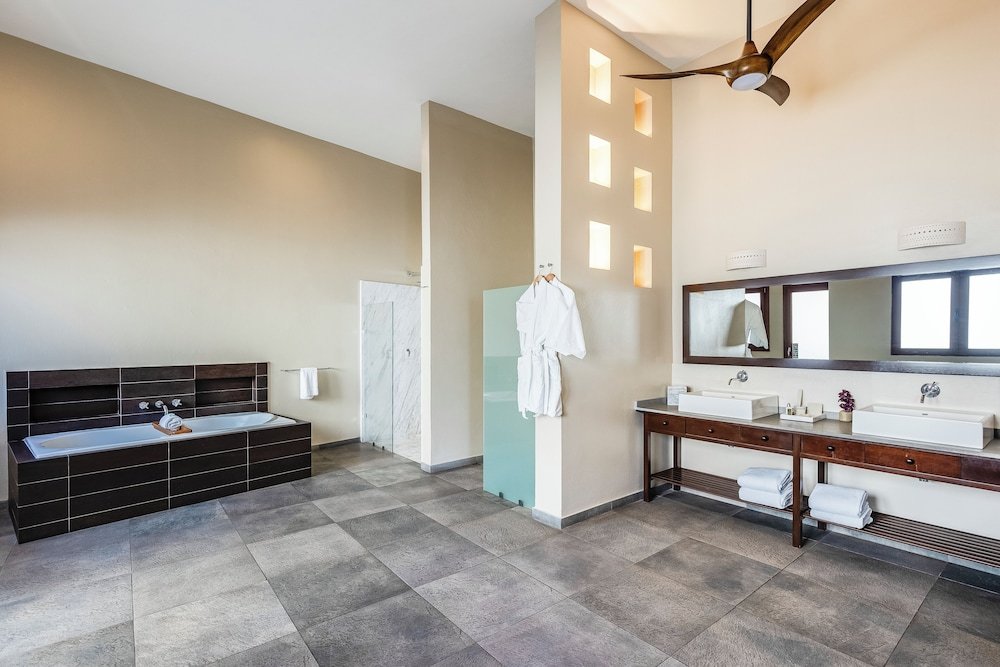 Suite Premium, 1 Cama King, Vista al Océano (Junior) — 2