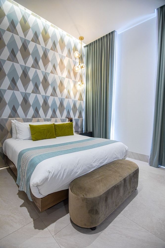 Master Suite — 2