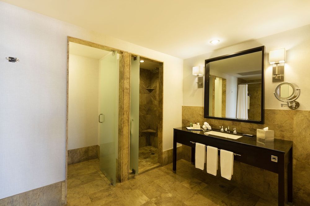 Business Suite, 1 cama King — 6