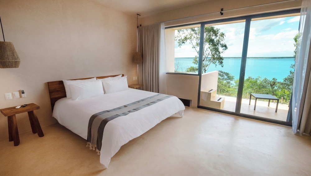 Deluxe Suite, Private pool