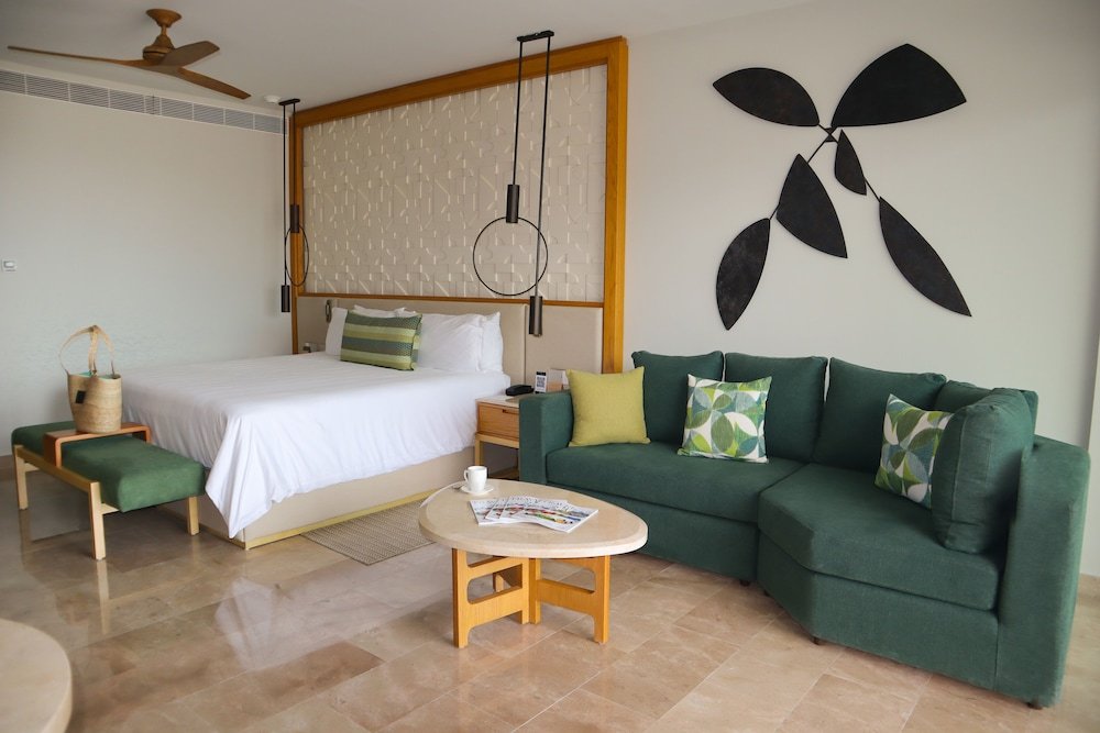 Serenity Club Suite Junior con cama King y vista al mar — 3