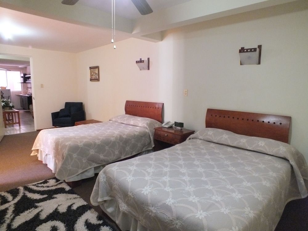 Family Studio Suite — 4