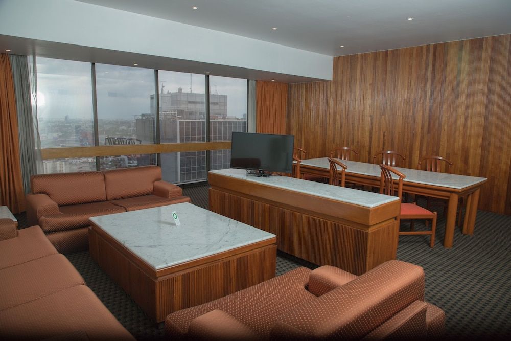 Panoramic Suite, 2 camas Queen, vista a la ciudad, Torre — 4