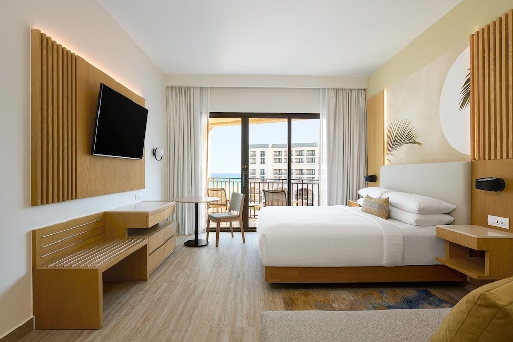 Room, 1 cama King con sofá cama, vista al mar