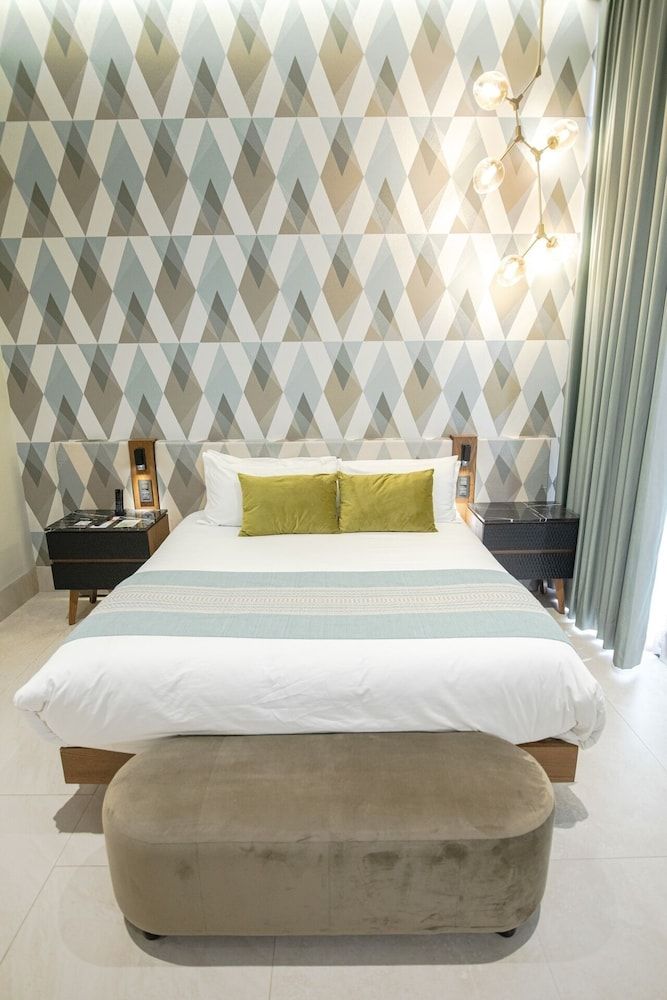Master Suite — 6