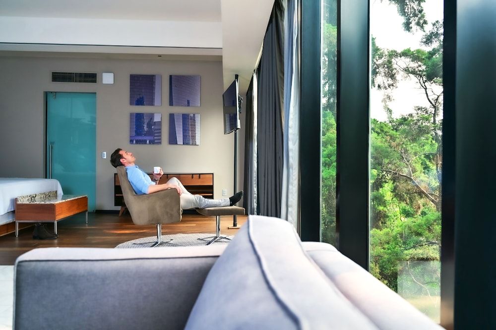 Master Suite — 6