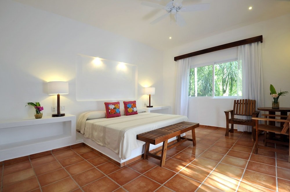 Room, 1 cama King, vista al jardín