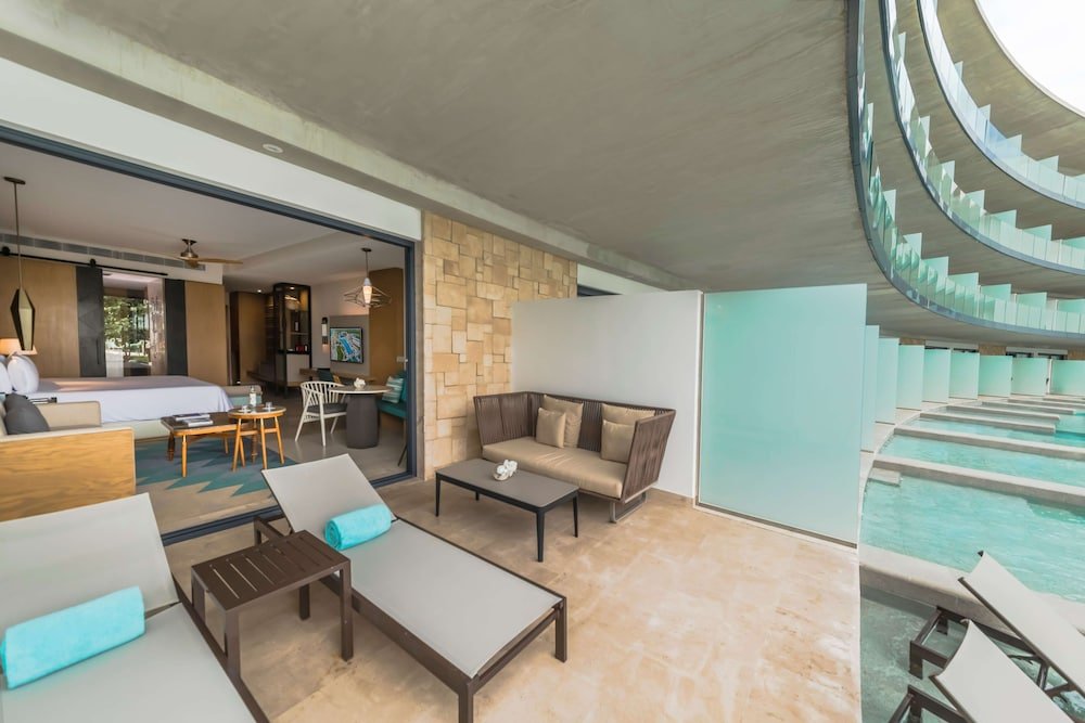 Suite Junior con salida directa parcial al mar — 3