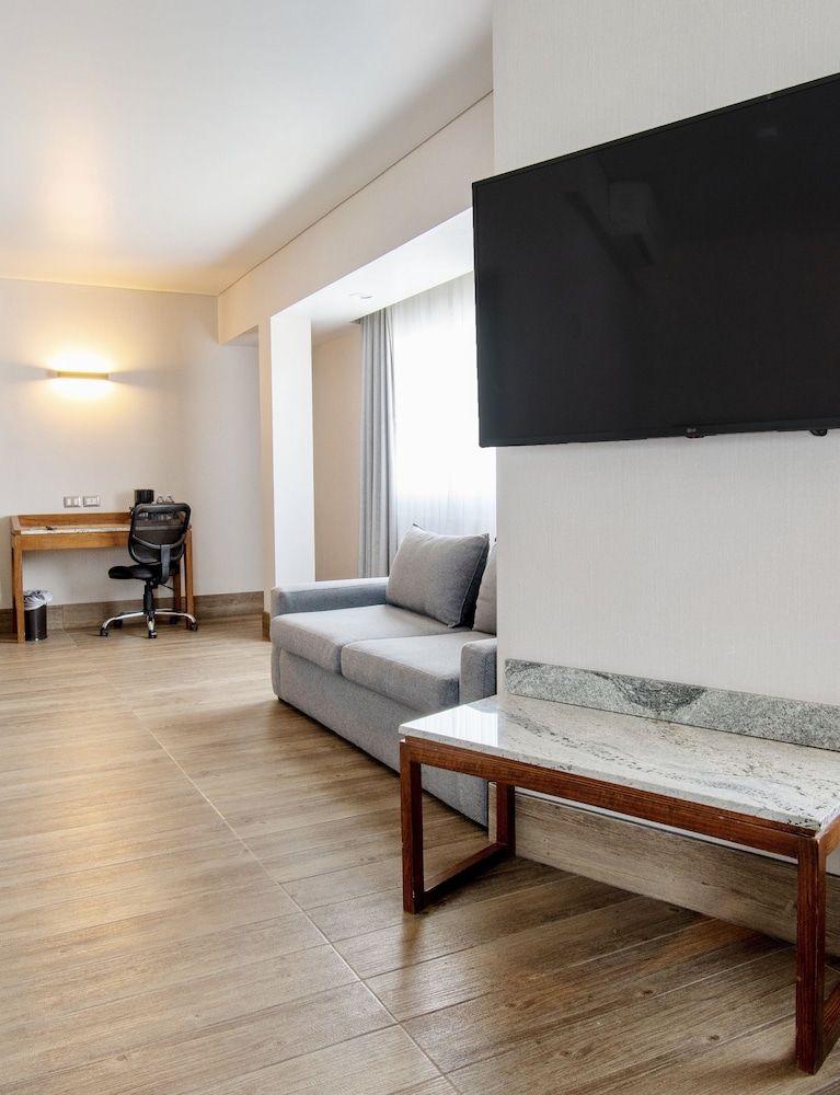 Junior Room — 7