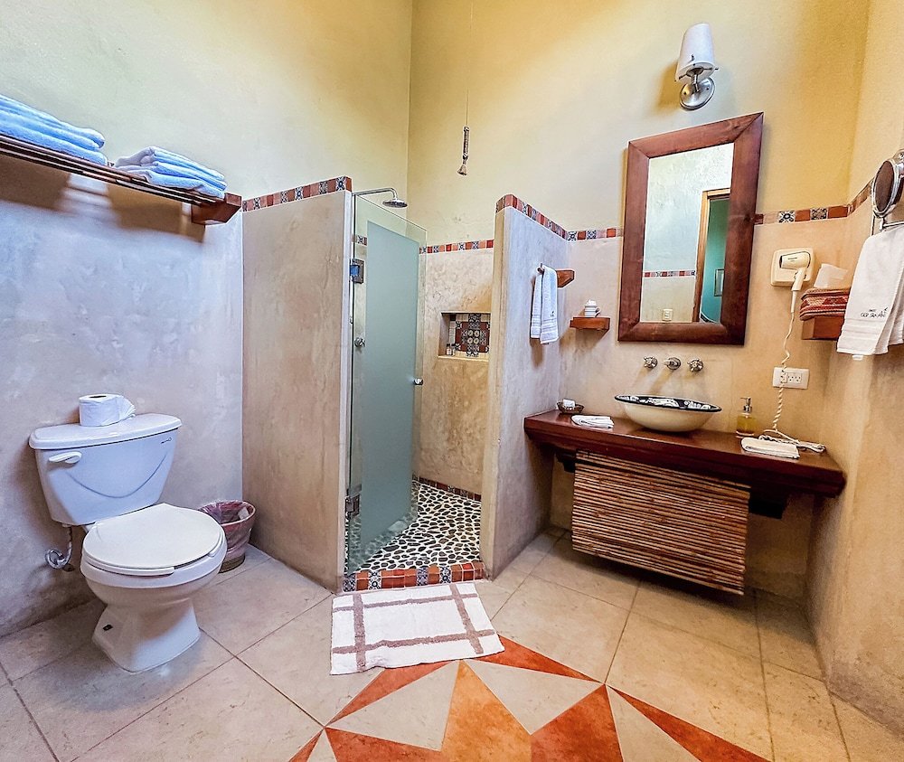 Habitación Deluxe, 1 cama Queen, Jetted Tub — 7