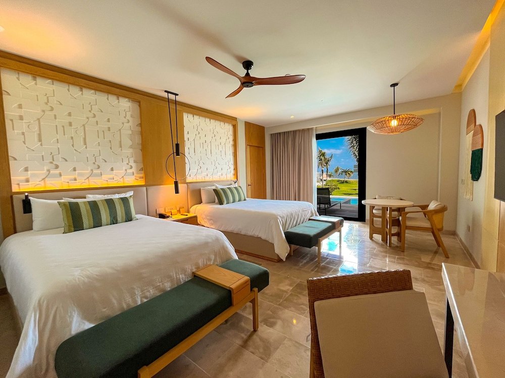 Serenity Club Swim Out Suite Junior con Vista Parcial al Océano y 2 Camas Queen — 2