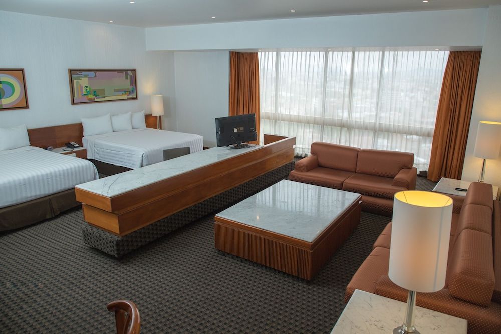 Panoramic Suite, 2 camas Queen, vista a la ciudad, Torre — 6