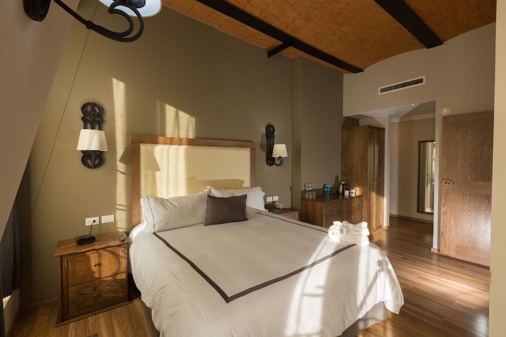 Habitación Ejecutiva, 1 cama King, balcón, vista a la ciudad