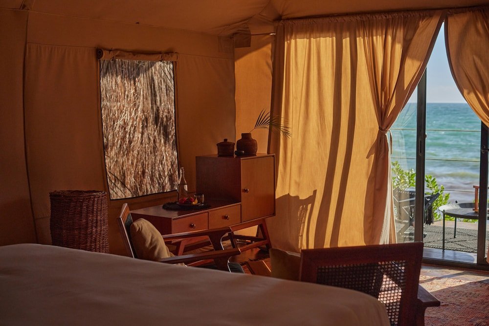 Room, Oceanfront — 4