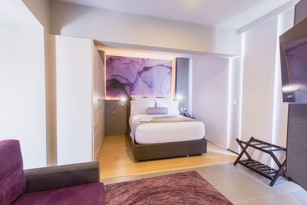 Junior Room, 1 cama King, Kitchenette, vista a la ciudad — 5