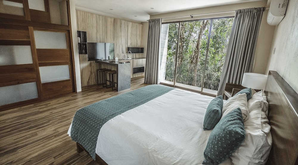 Jungle View Suite — 2