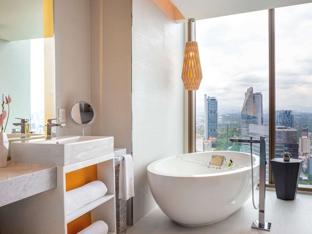 Junior Suite, 1 cama King, Club Lounge Access, Executive Level (Angel of Independence view) — 7
