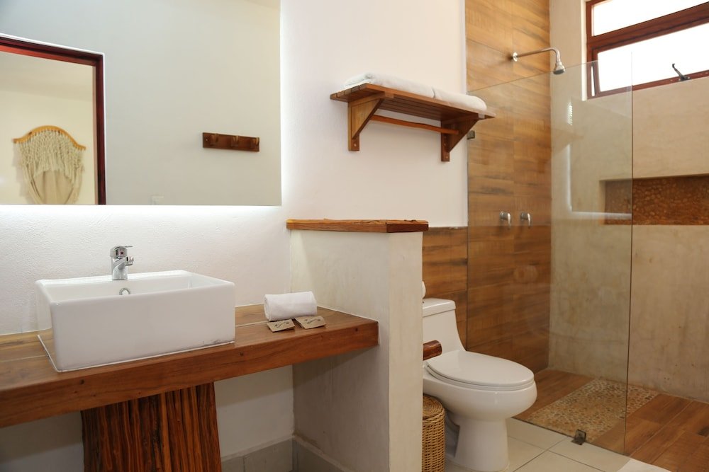 Habitación Estándar, 1 cama King, balcón — 7