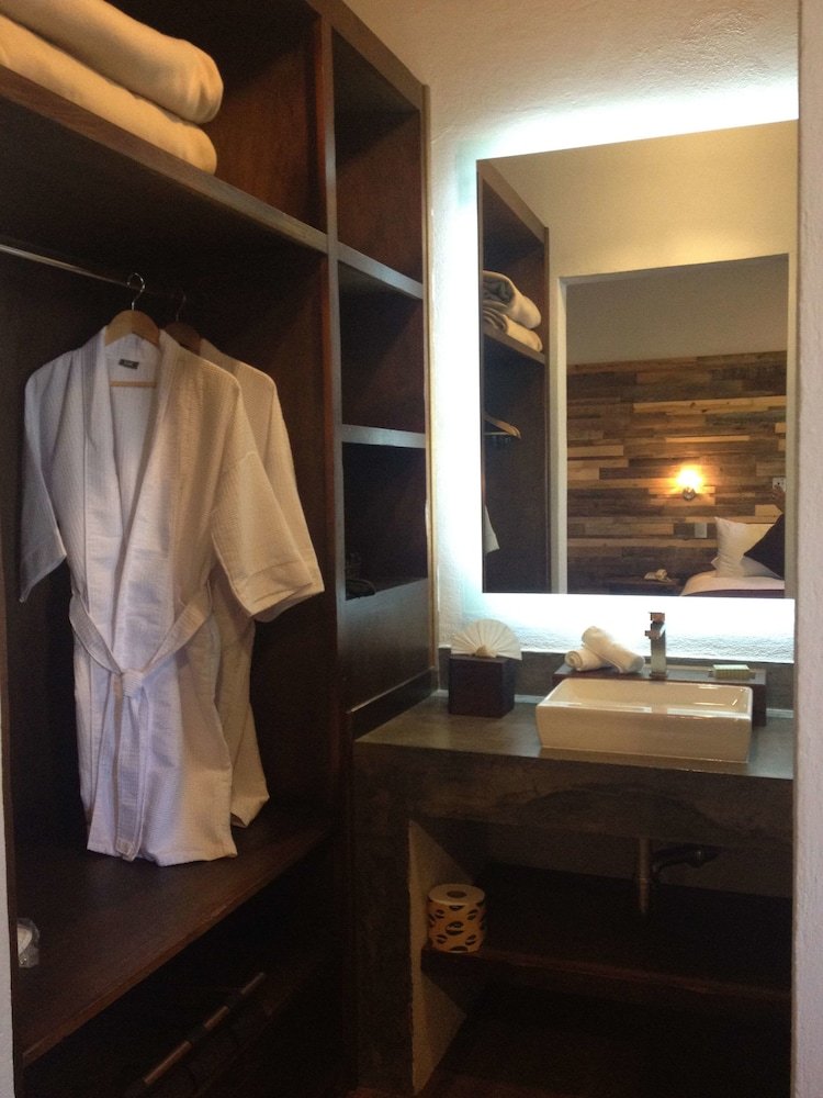 Habitación Estándar Doble, 2 Camas Dobles — 2