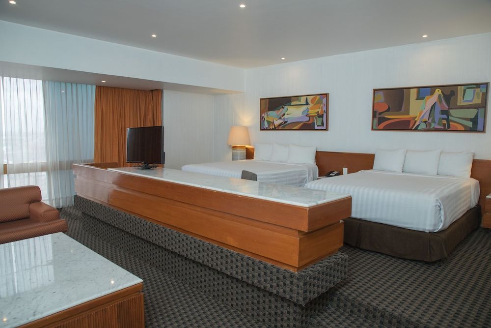 Panoramic Suite, 2 camas Queen, vista a la ciudad, Torre — 2