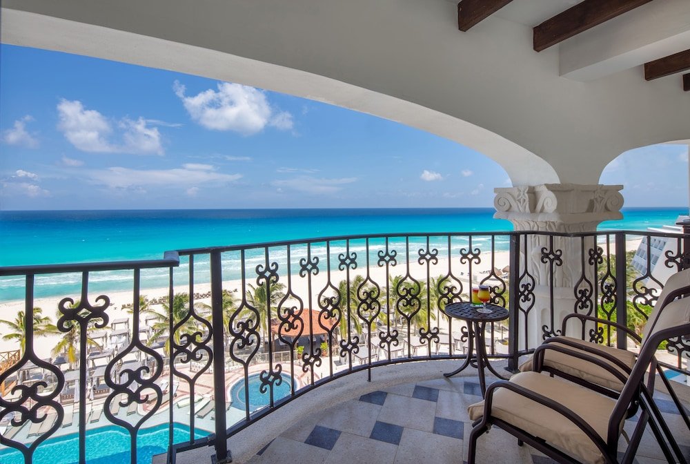 Ocean Front Junior Suite King — 5