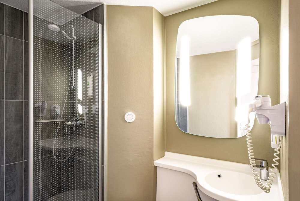 Standard Habitación Doble, 2 camas dobles — 5