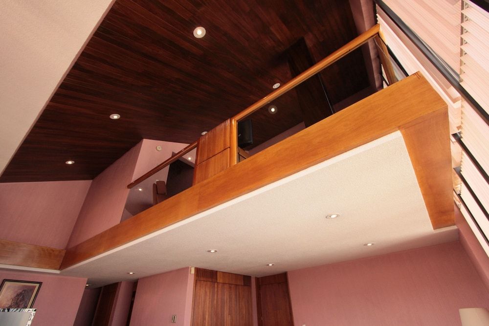 Executive Loft — 2