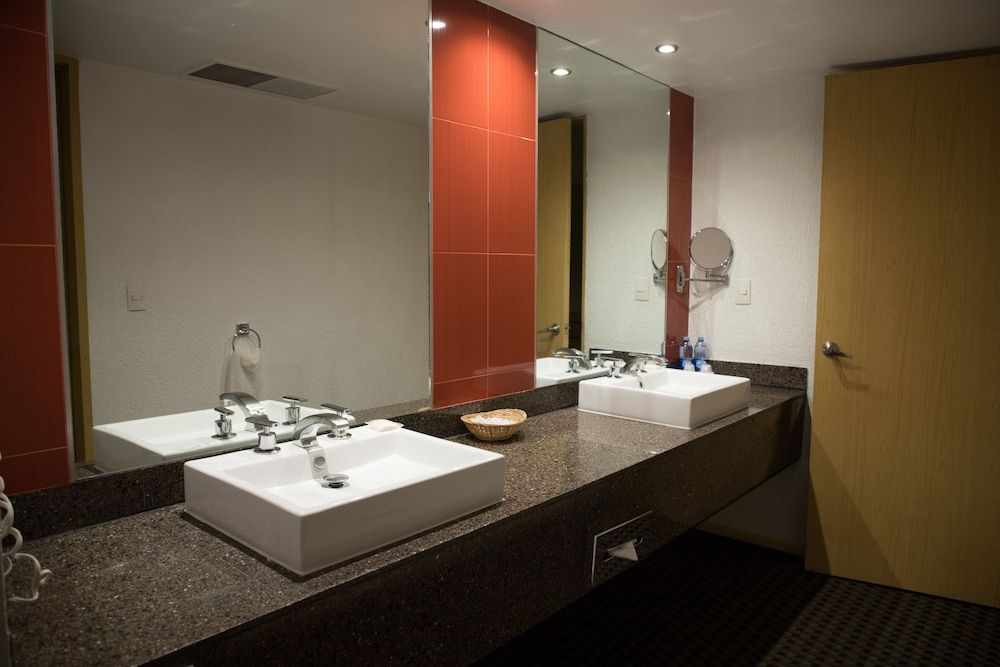 Panoramic Suite, 2 camas Queen, vista a la ciudad, Torre — 5
