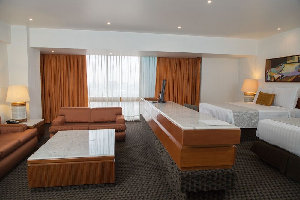 Panoramic Suite, 2 camas Queen, vista a la ciudad, Torre