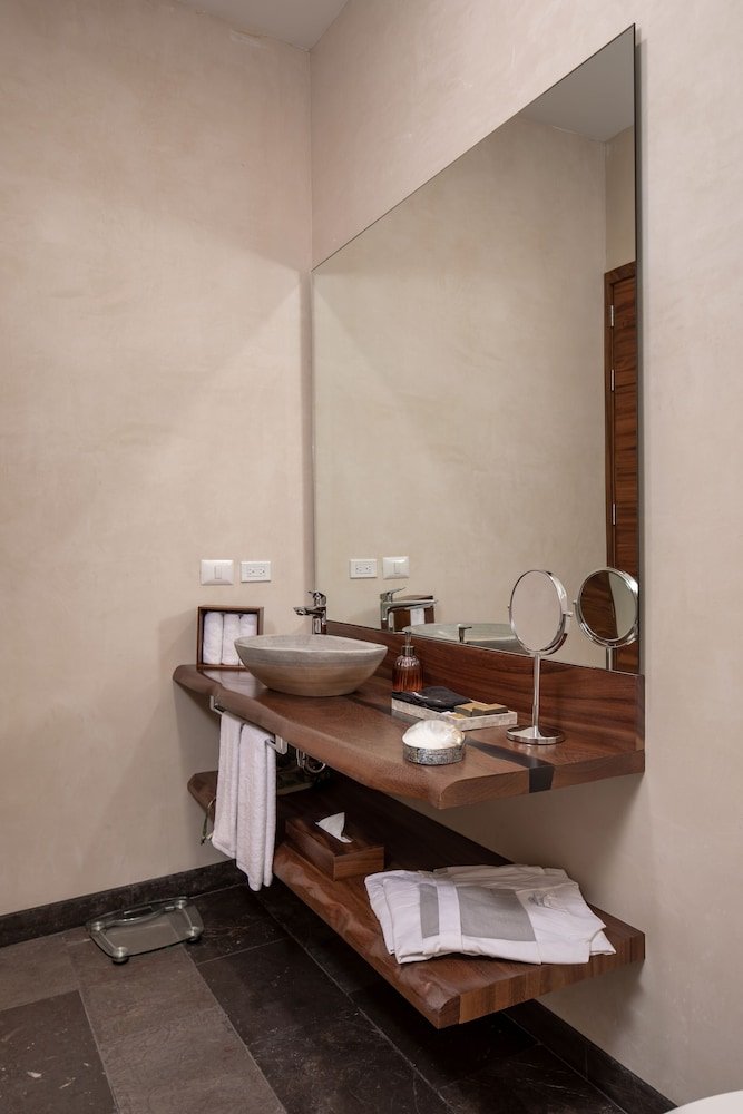 Junior Room — 6
