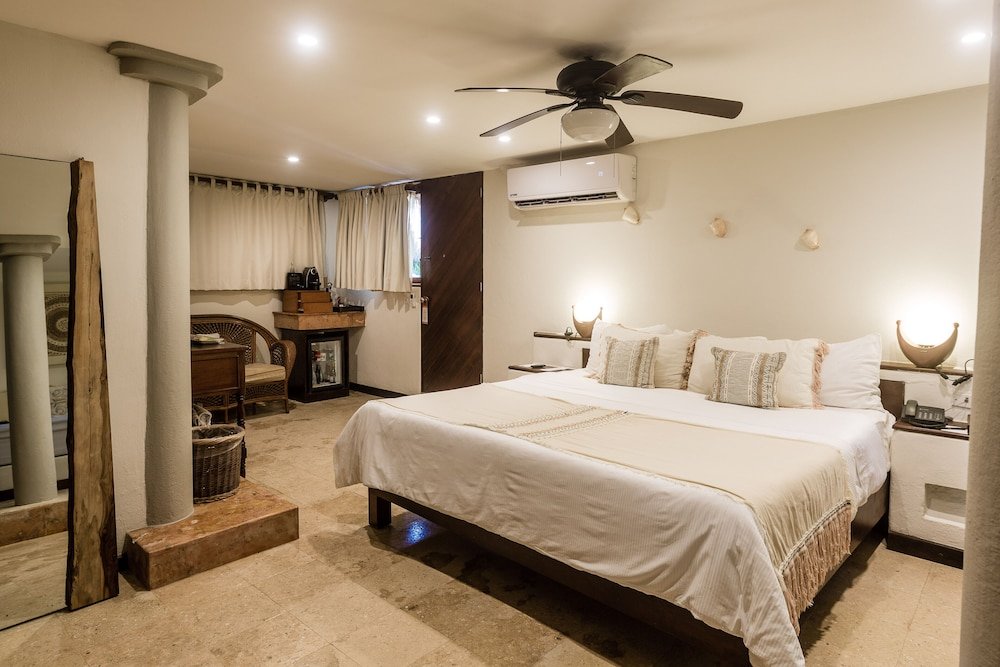 Habitación Superior, Vista al Jardín — 7