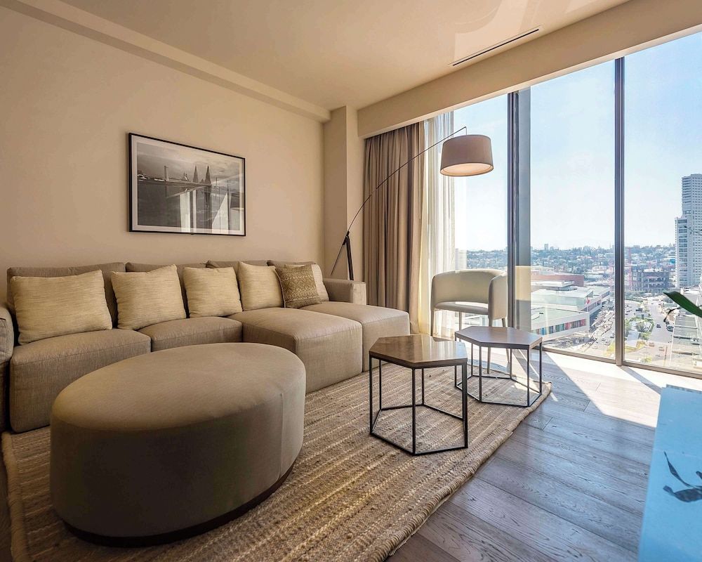 Suite, 1 cama King (Regency Suite, High Floor) — 3