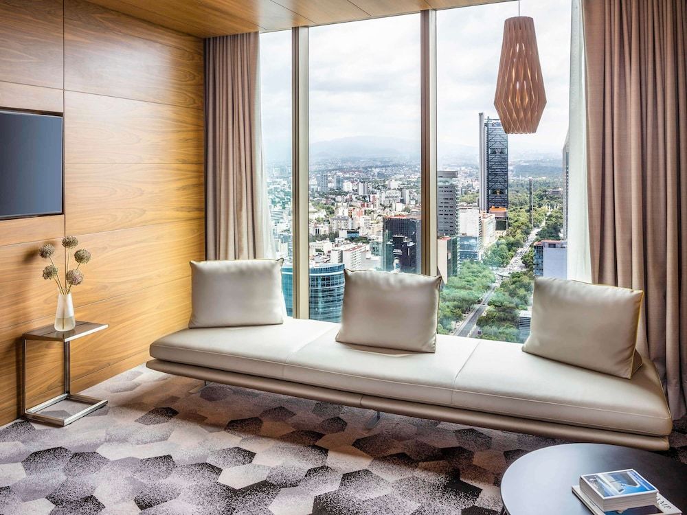 Junior Suite, 1 cama King, Club Lounge Access, Executive Level (Angel of Independence view) — 5