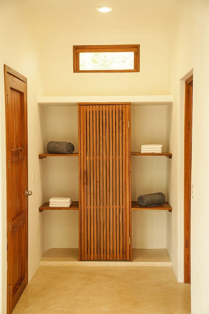 Habitación Deluxe, 1 cama Queen, Private Bathroom — 5