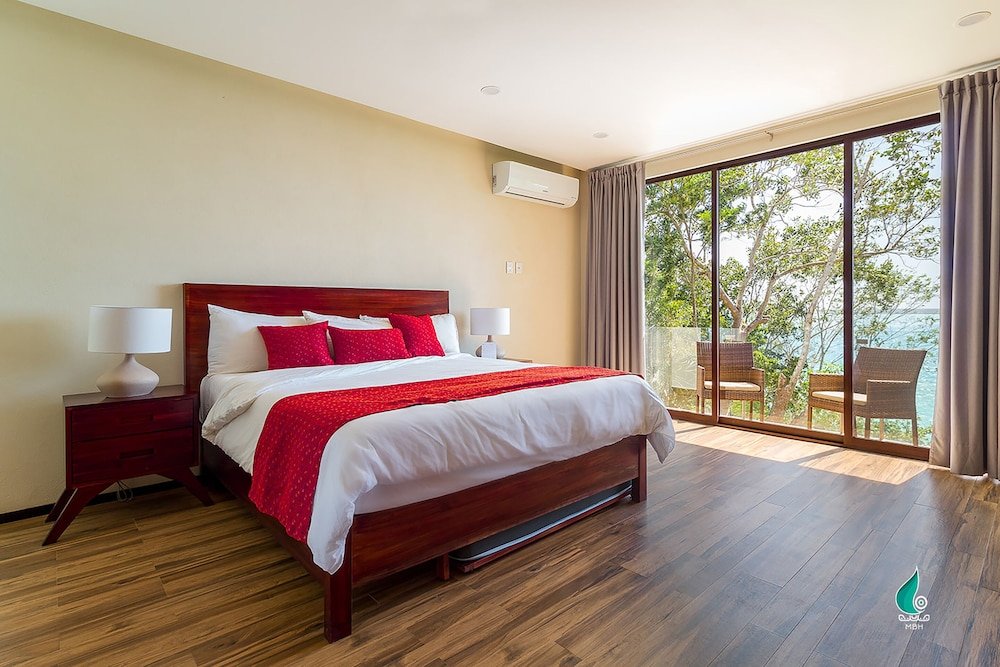 Suite, Lagoon View — 6