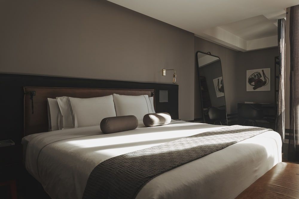 Deluxe Studio Suite, 1 cama King con sofá cama — 3