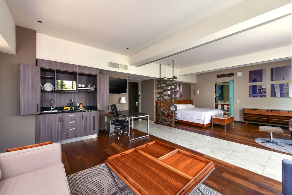 Master Suite — 8