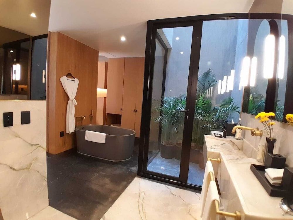 Grand Suite — 6