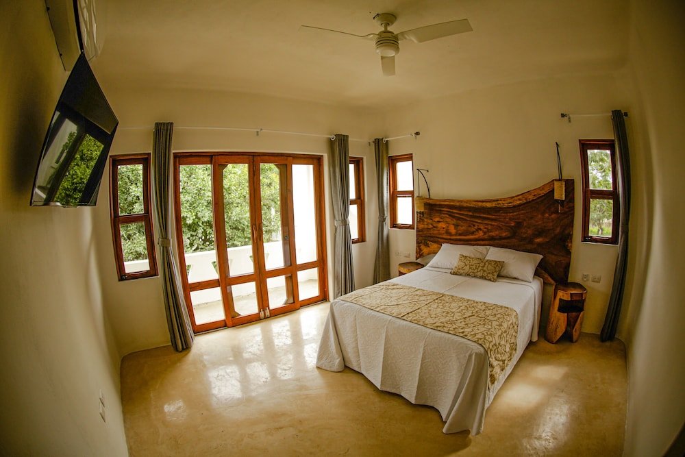 Habitación Deluxe, 1 cama Queen, Private Bathroom — 2