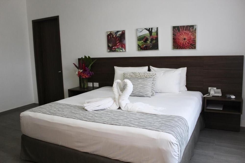 Deluxe Studio Suite, 1 cama King, Hot Tub, vista al jardín — 6