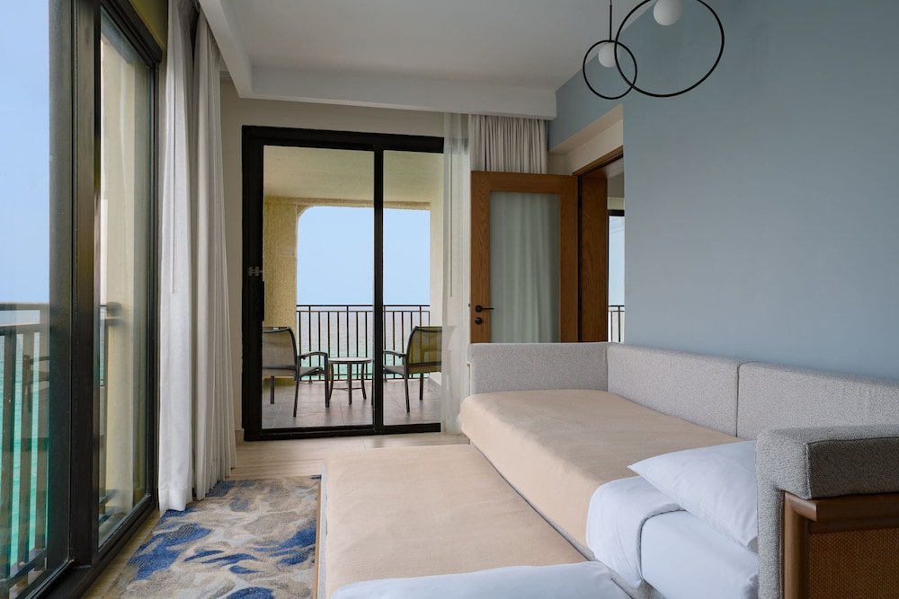 Room, 1 cama King con sofá cama, vista al mar — 4