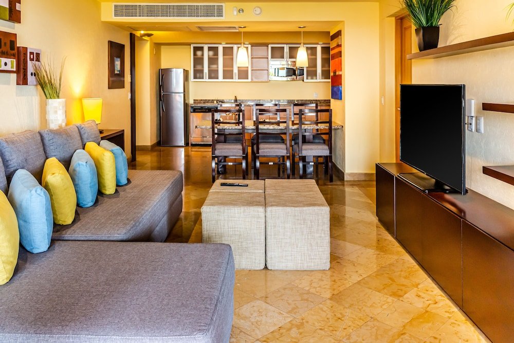 Suite de 3 Habitaciones con Vista al Océano — 2