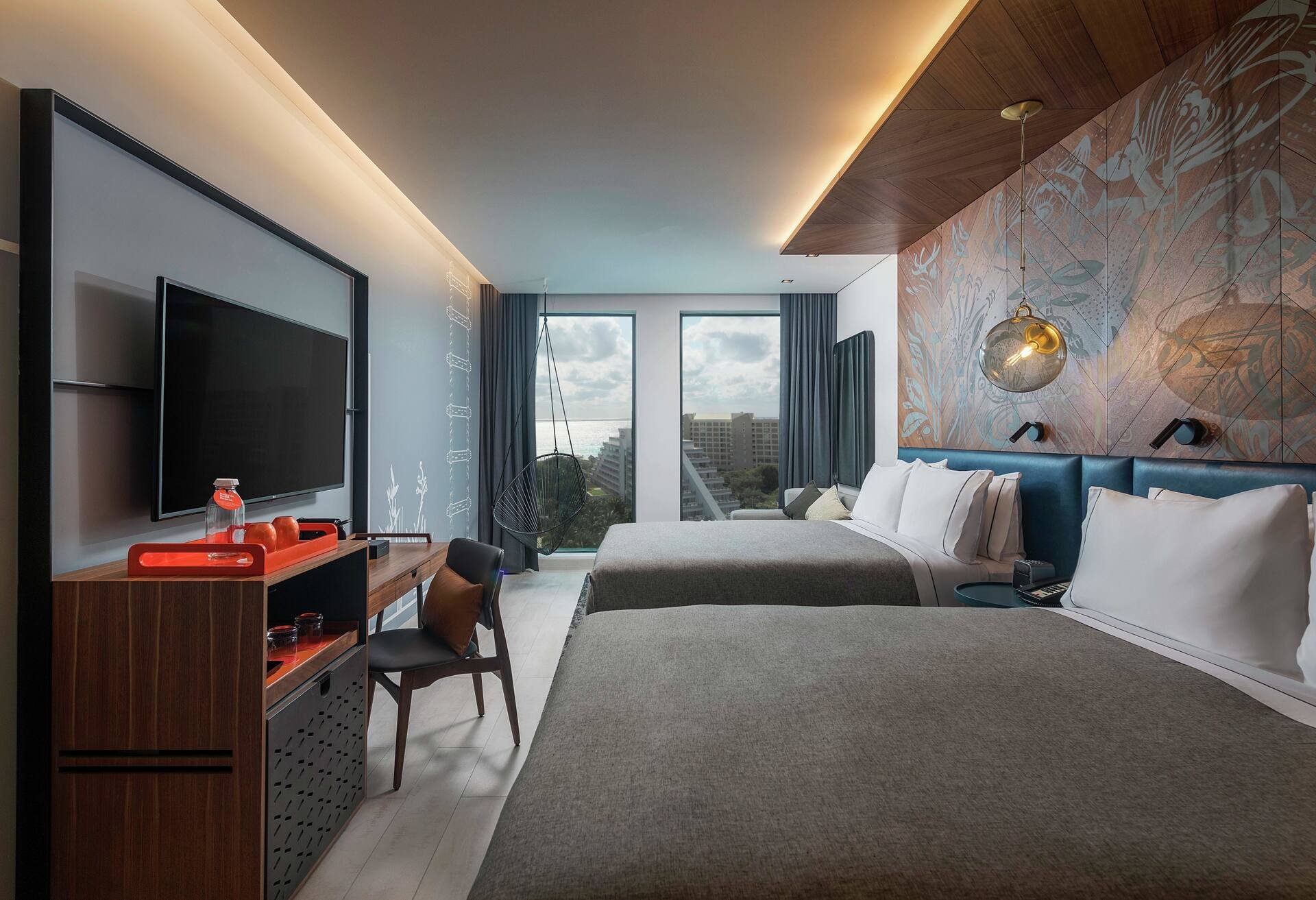 Sunrise Bay Premium View Two camas Queen Room — 3