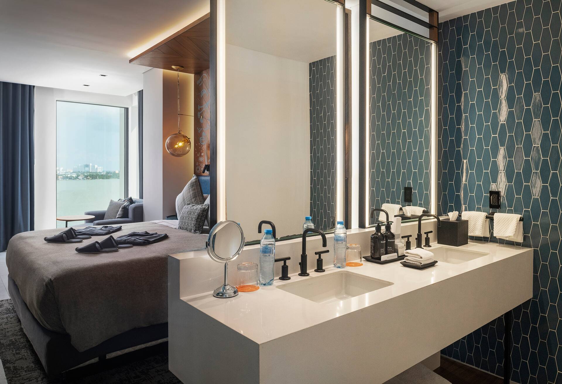 Nichupte Bay View King Bd Master Suite — 5