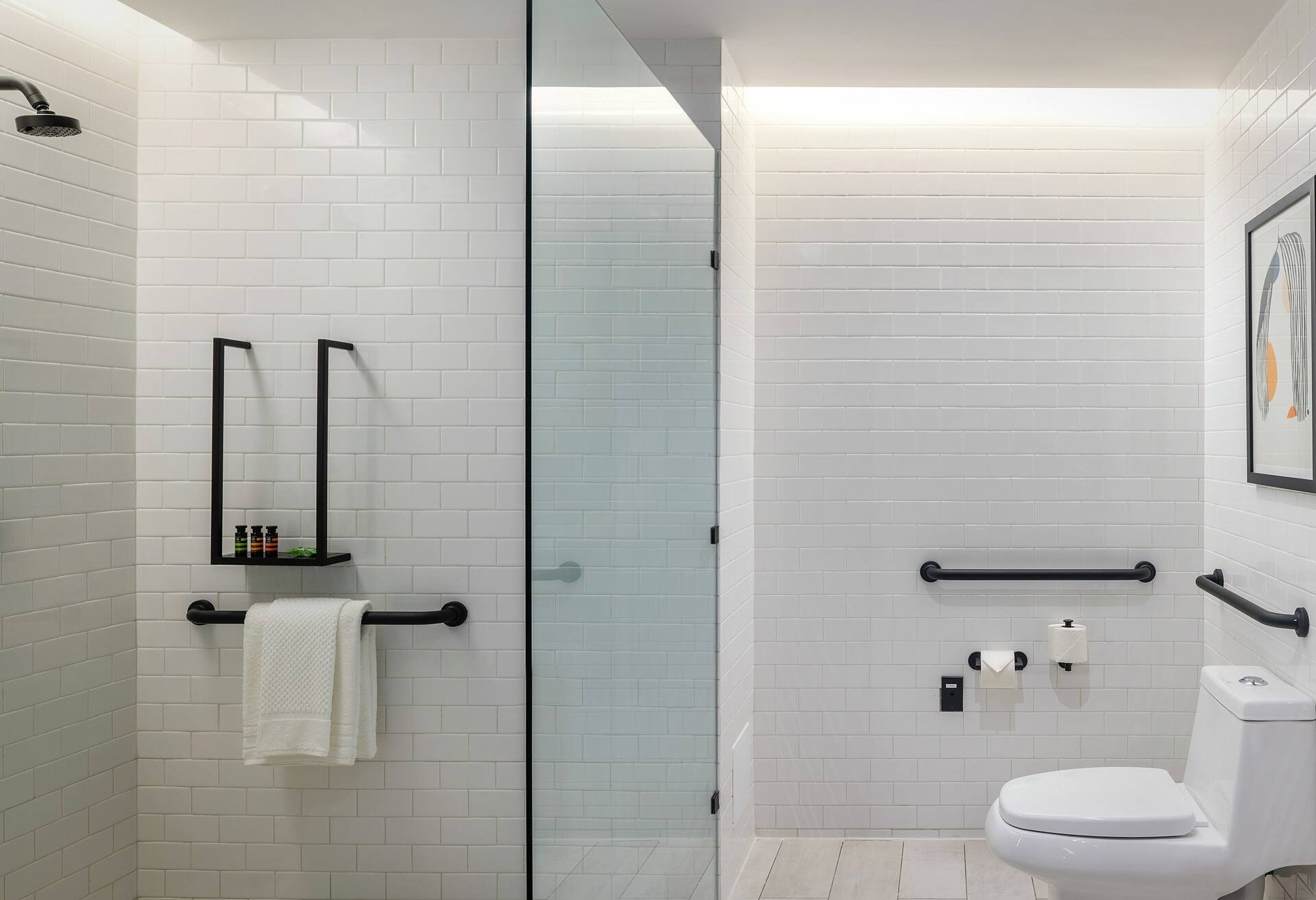 1 cama King Mobility/hearing Access Ri Shower — 4