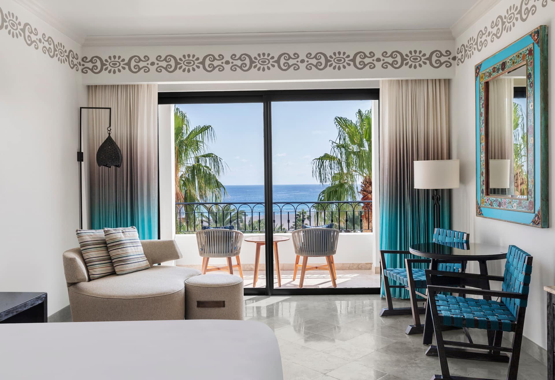 Deluxe 1 cama King Oceanview balcón — 3